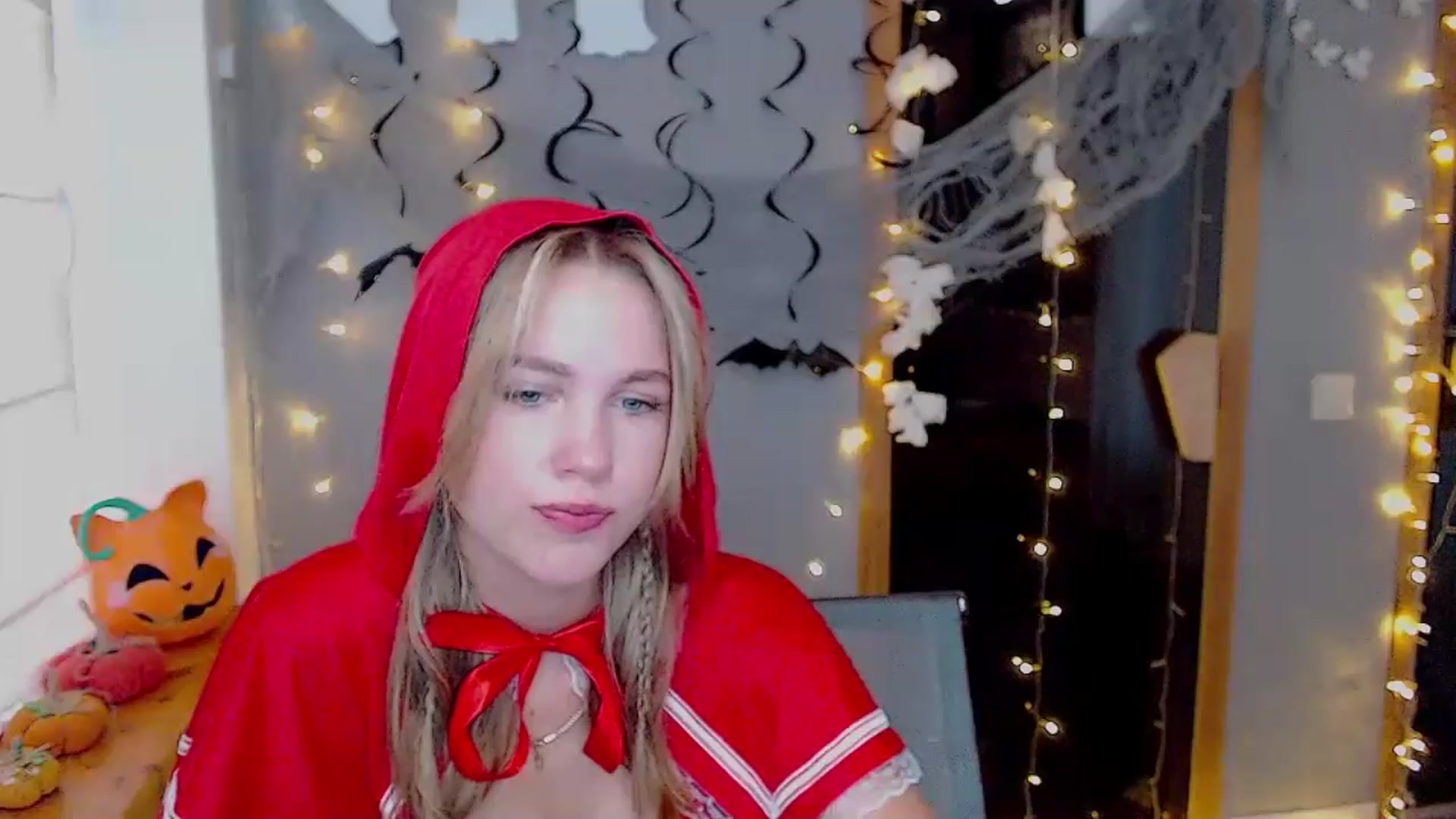 Gallery image thumbnail from Kate_Lewiss's myfreecams stream on, 10/31/2024, 08:28 image 11 of 20