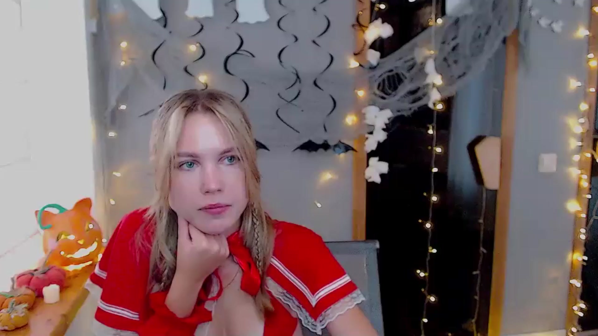 Gallery image thumbnail from Kate_Lewiss's myfreecams stream on, 10/31/2024, 09:36 image 14 of 20