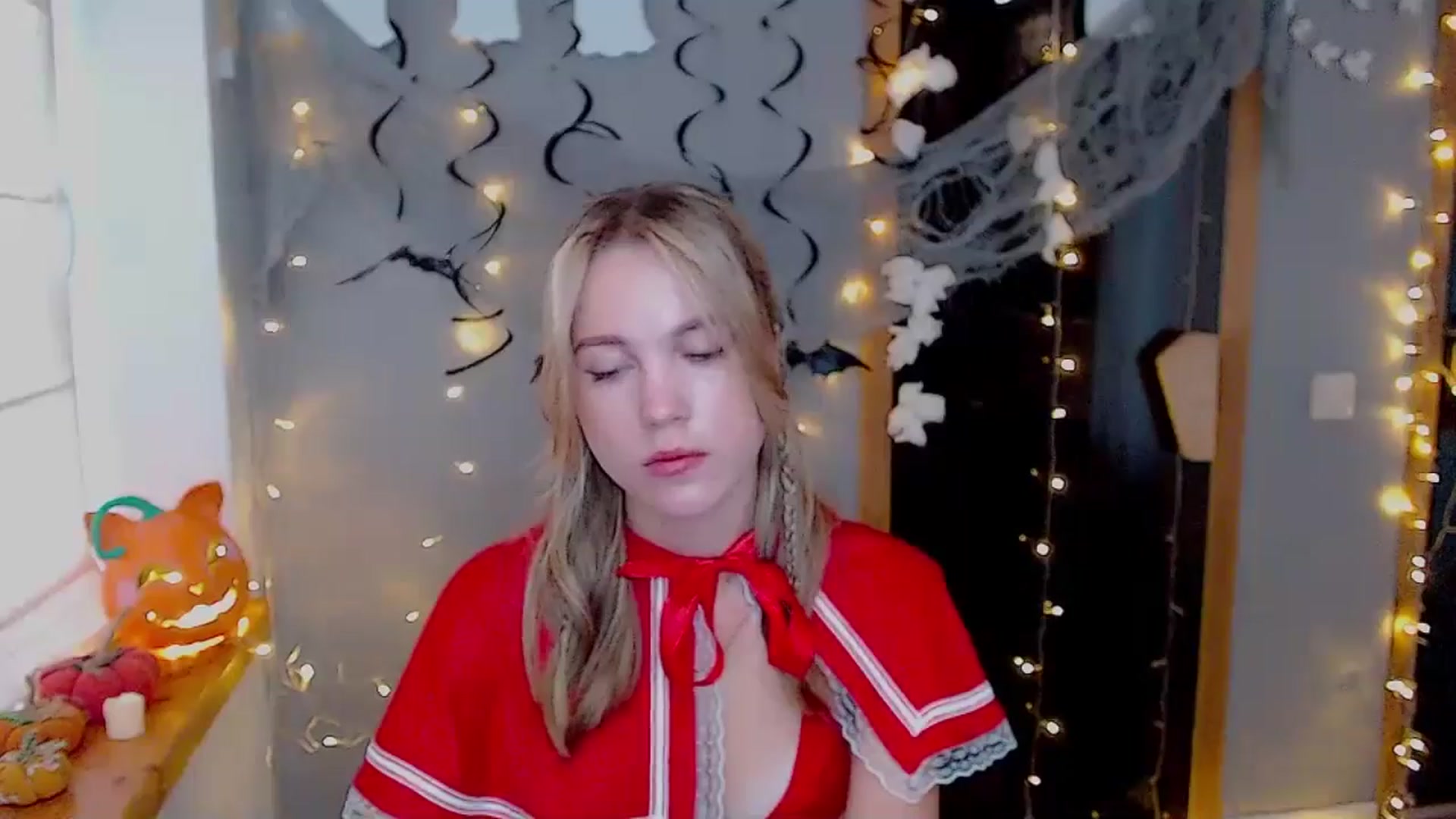 Gallery image thumbnail from Kate_Lewiss's myfreecams stream on, 10/31/2024, 09:36 image 11 of 20