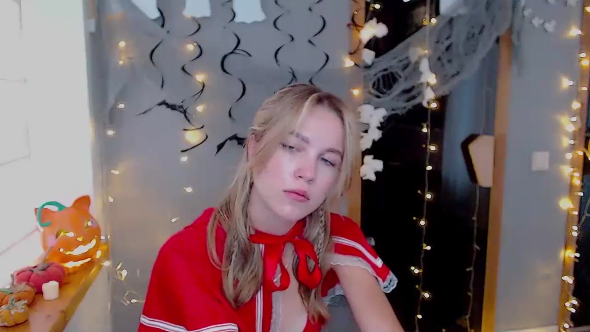 Gallery image thumbnail from Kate_Lewiss's myfreecams stream on, 10/31/2024, 09:36 image 17 of 20