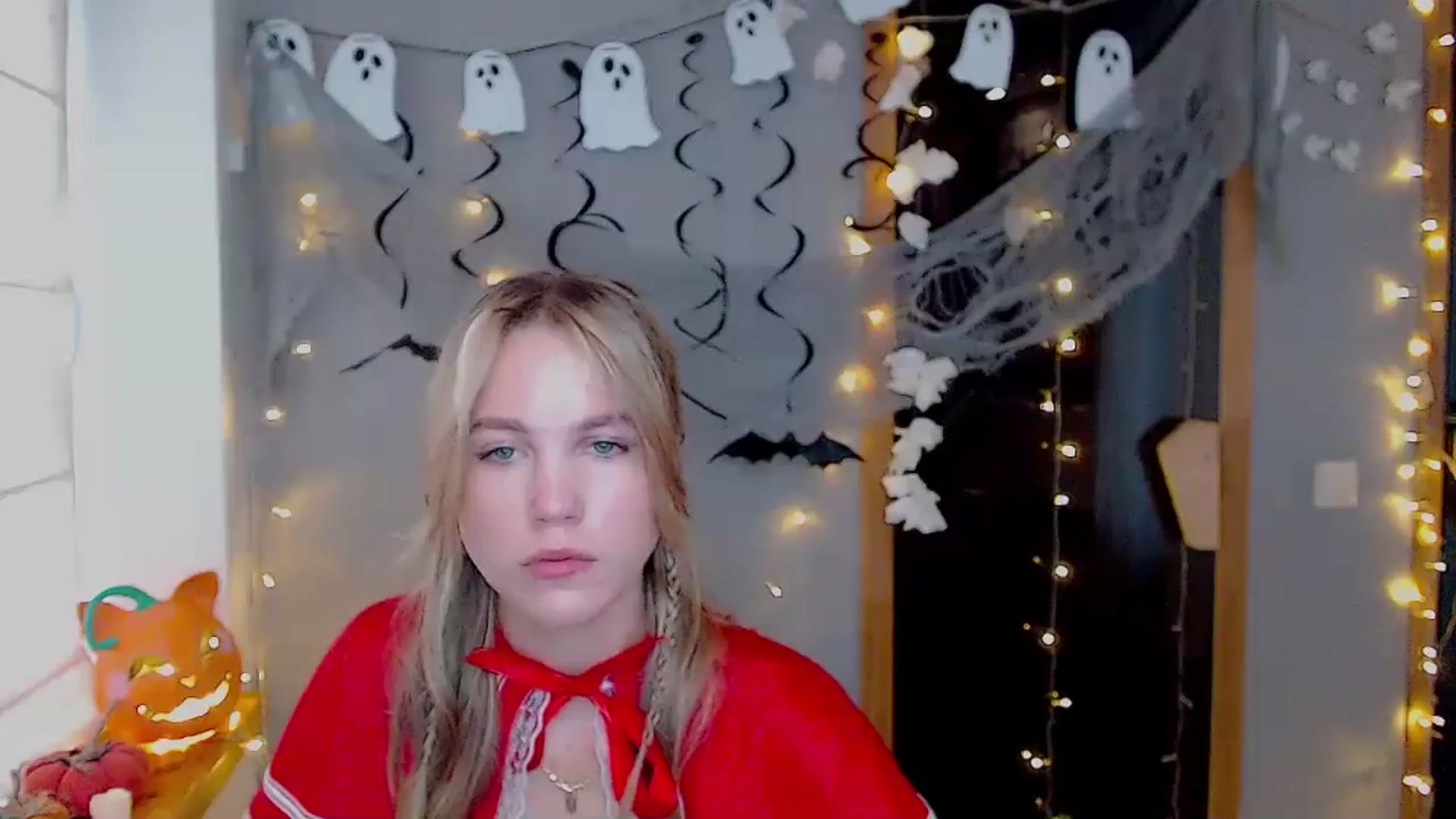 Gallery image thumbnail from Kate_Lewiss's myfreecams stream on, 10/31/2024, 10:53 image 7 of 20