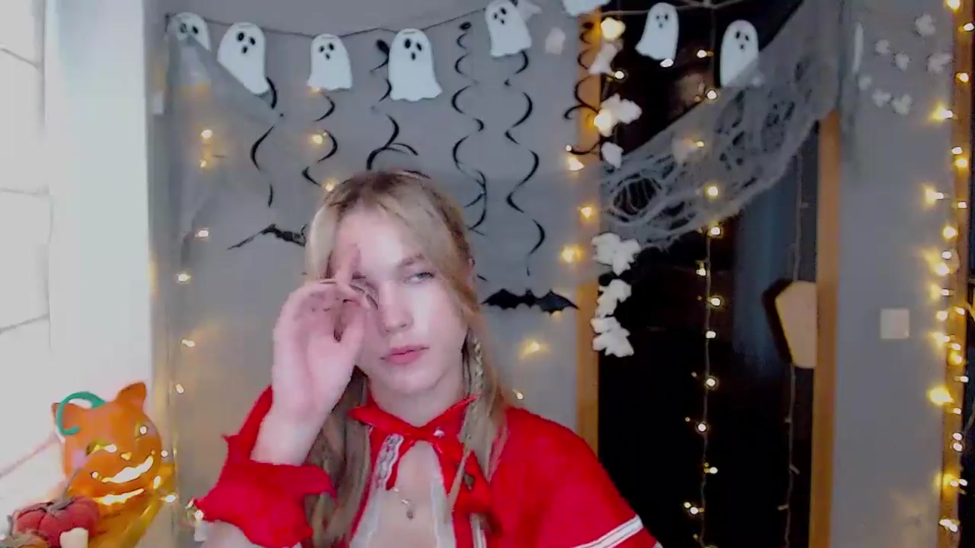 Gallery image thumbnail from Kate_Lewiss's myfreecams stream on, 10/31/2024, 10:53 image 6 of 20