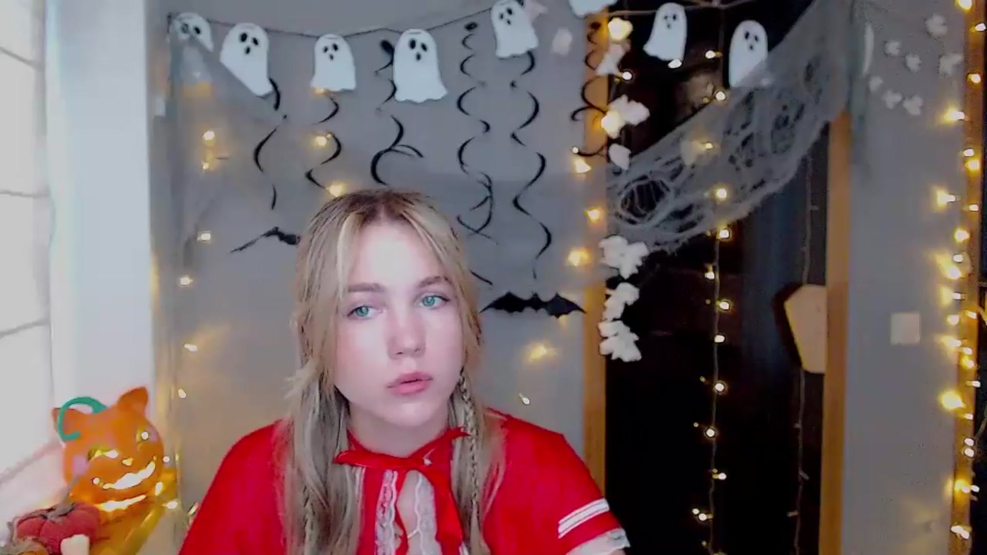 Gallery image thumbnail from Kate_Lewiss's myfreecams stream on, 10/31/2024, 10:53 image 2 of 20