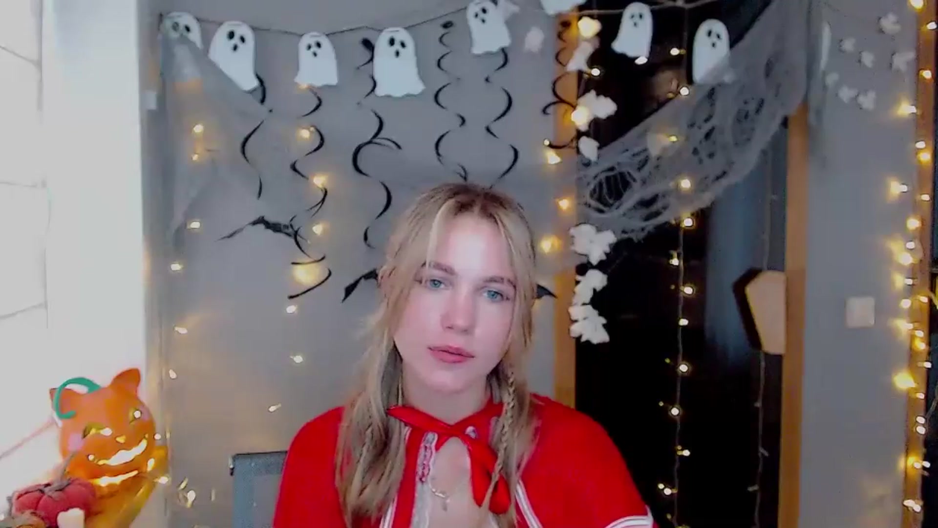 Gallery image thumbnail from Kate_Lewiss's myfreecams stream on, 10/31/2024, 10:53 image 13 of 20