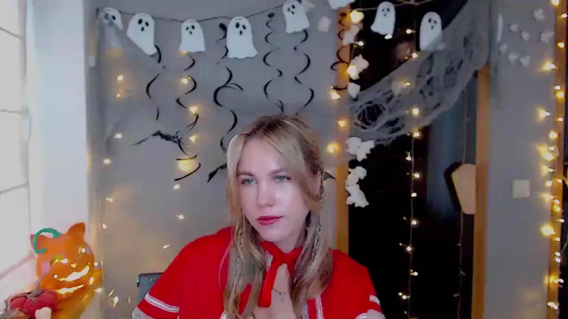 Gallery image thumbnail from Kate_Lewiss's myfreecams stream on, 10/31/2024, 12:07 image 19 of 20