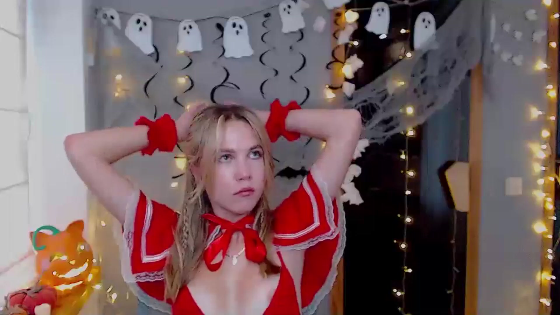 Gallery image thumbnail from Kate_Lewiss's myfreecams stream on, 10/31/2024, 12:07 image 5 of 20