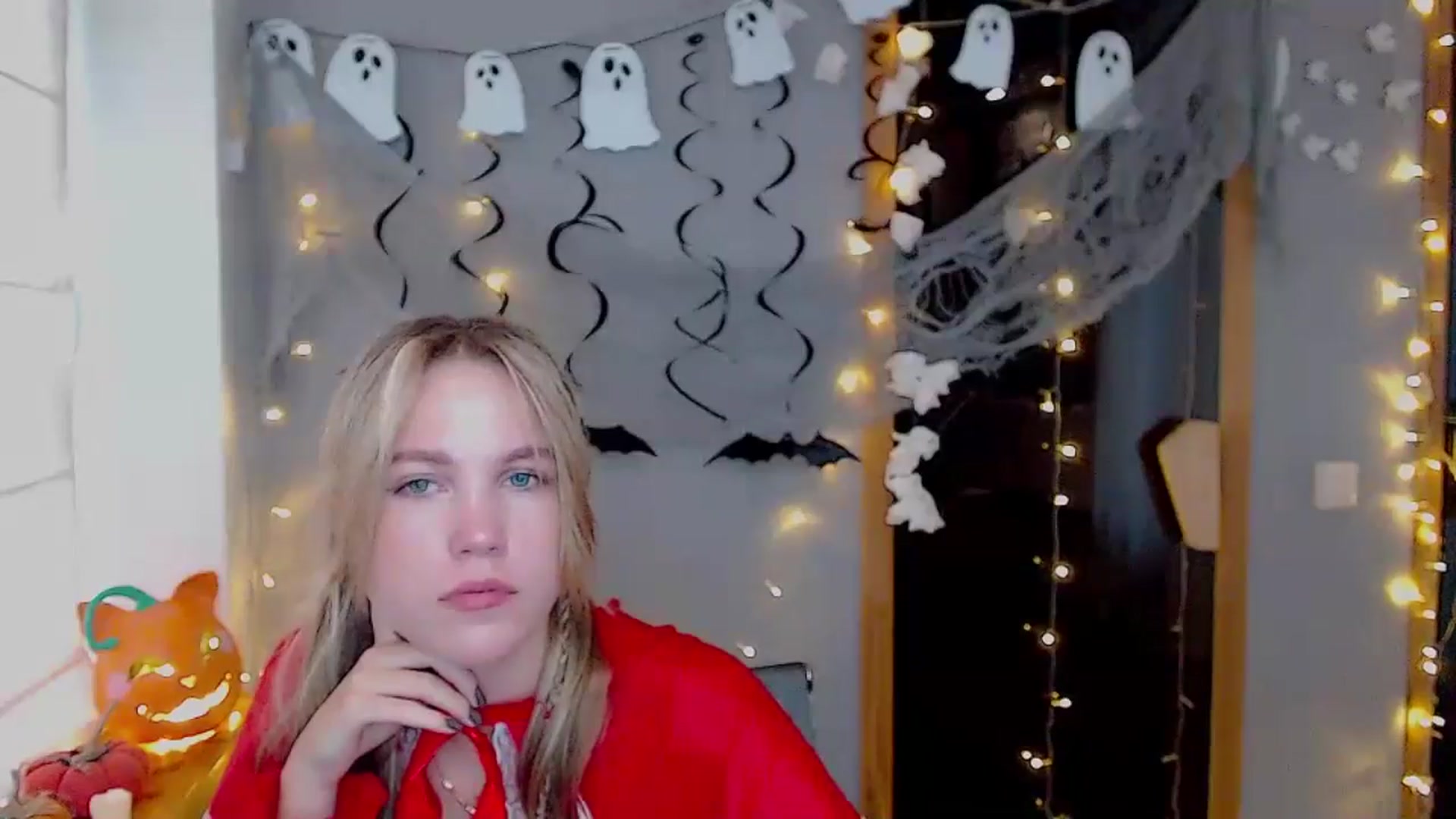 Gallery image thumbnail from Kate_Lewiss's myfreecams stream on, 10/31/2024, 12:07 image 3 of 20