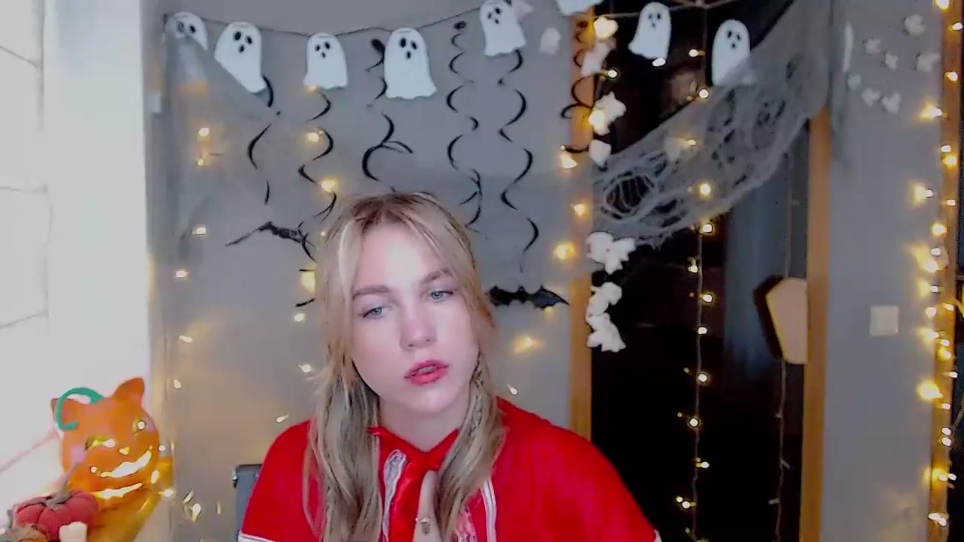Gallery image thumbnail from Kate_Lewiss's myfreecams stream on, 10/31/2024, 12:07 image 11 of 20