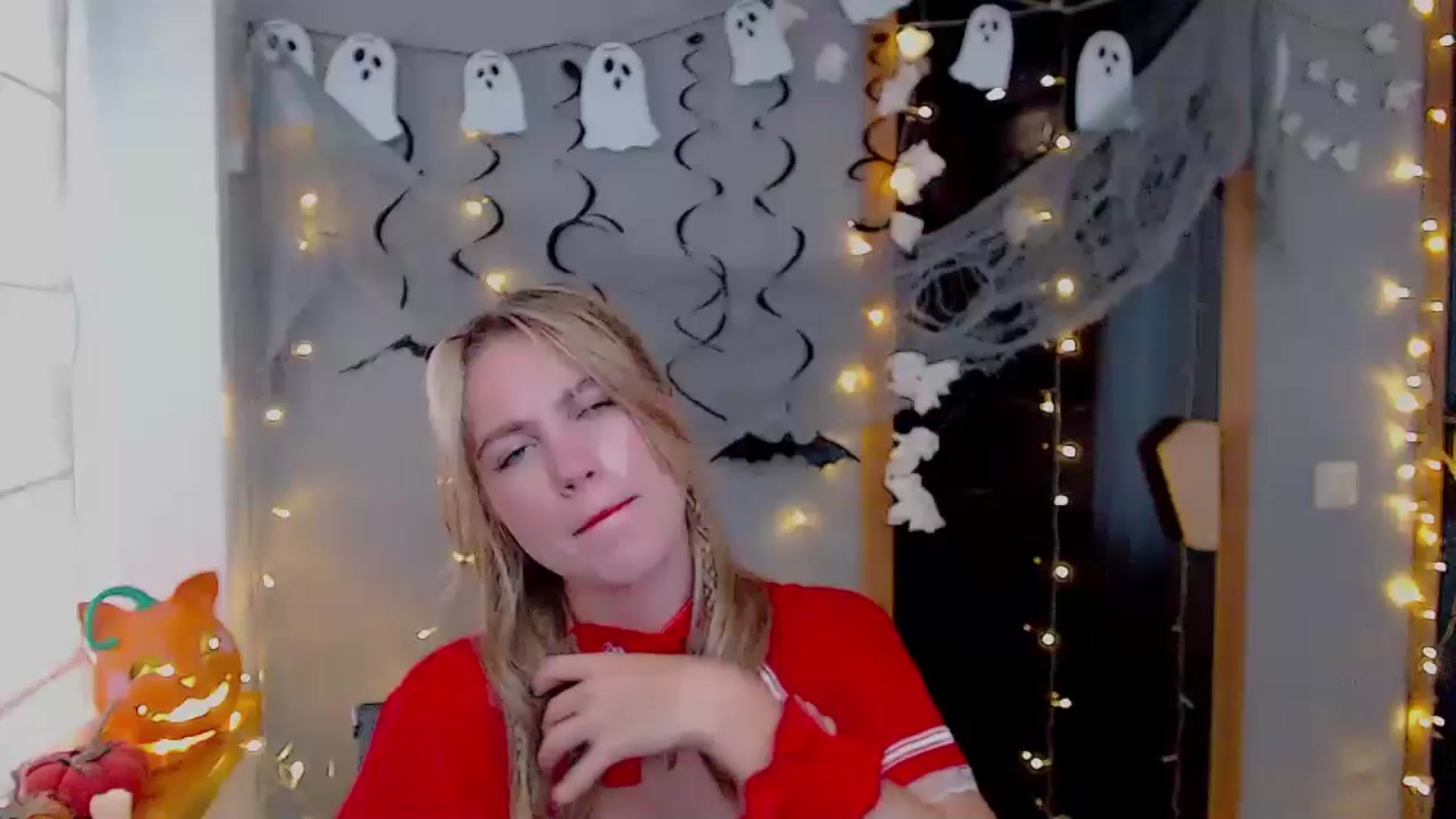 Gallery image thumbnail from Kate_Lewiss's myfreecams stream on, 10/31/2024, 12:07 image 13 of 20