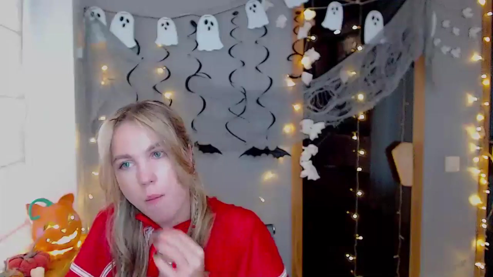 Gallery image thumbnail from Kate_Lewiss's myfreecams stream on, 10/31/2024, 12:07 image 2 of 20