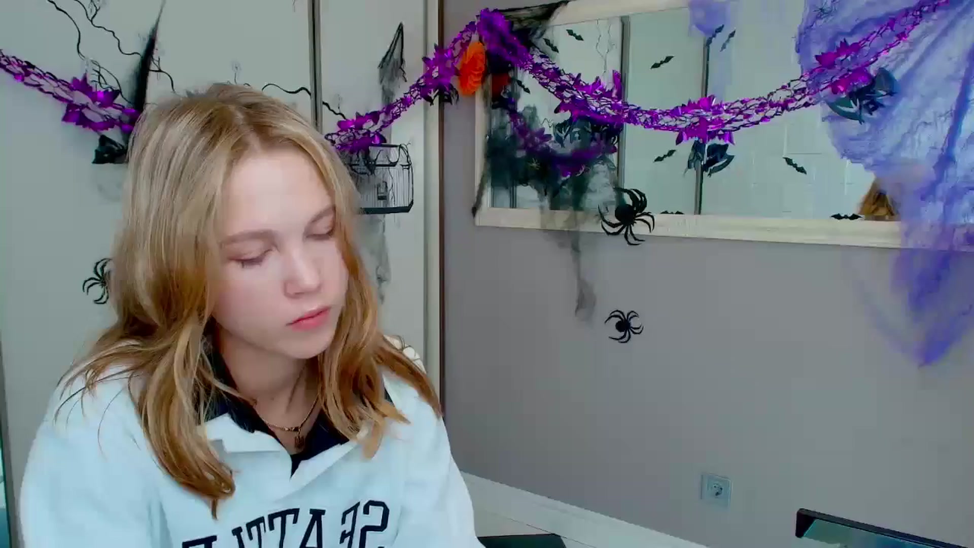 Gallery image thumbnail from Kate_Lewiss's myfreecams stream on, 11/01/2024, 09:58 image 12 of 20