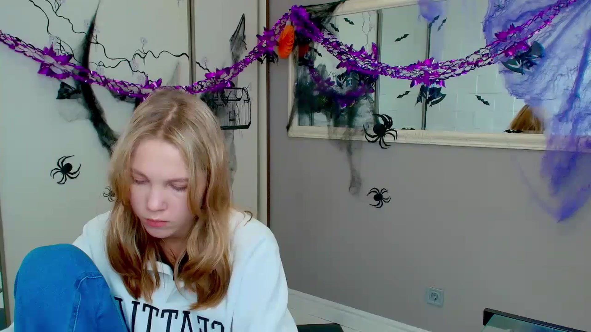 Gallery image thumbnail from Kate_Lewiss's myfreecams stream on, 11/01/2024, 09:58 image 6 of 20