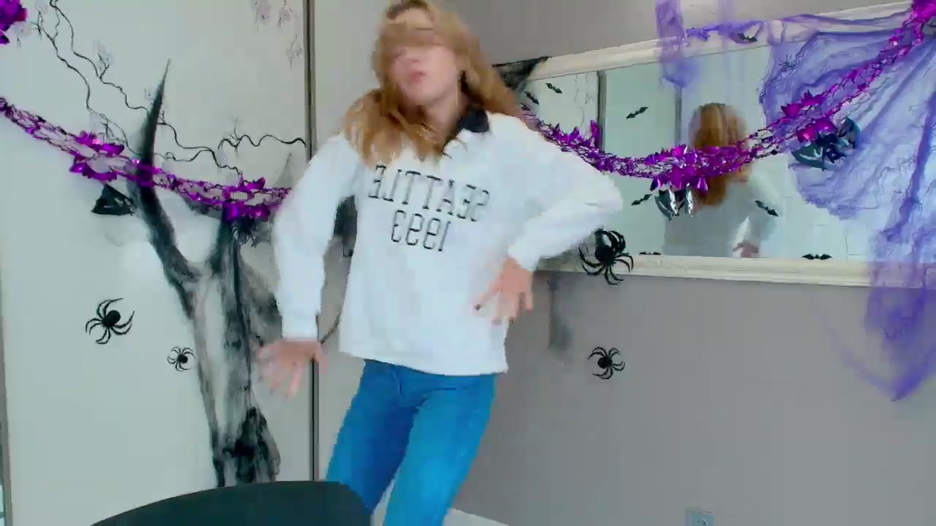 Gallery image thumbnail from Kate_Lewiss's myfreecams stream on, 11/01/2024, 09:58 image 18 of 20