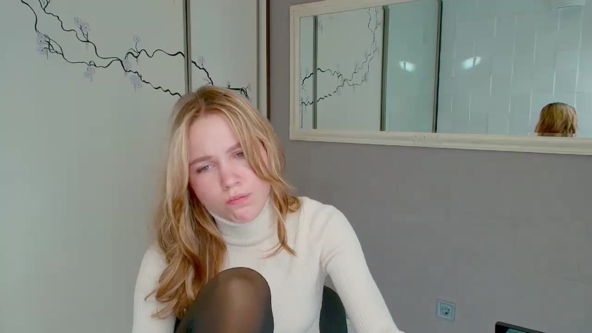 Gallery image thumbnail from Kate_Lewiss's myfreecams stream on, 11/05/2024, 11:26 image 17 of 20