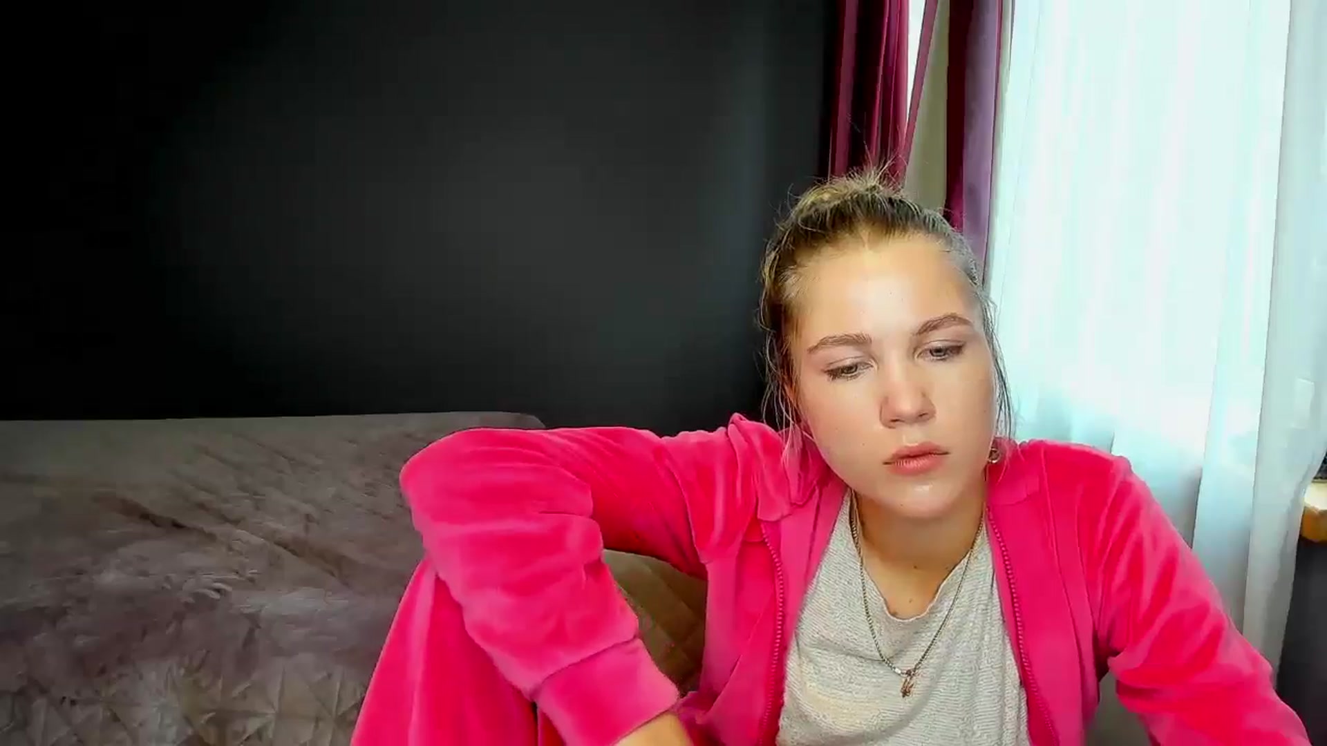 Gallery image thumbnail from Kate_Lewiss's myfreecams stream on, 11/06/2024, 09:07 image 12 of 20