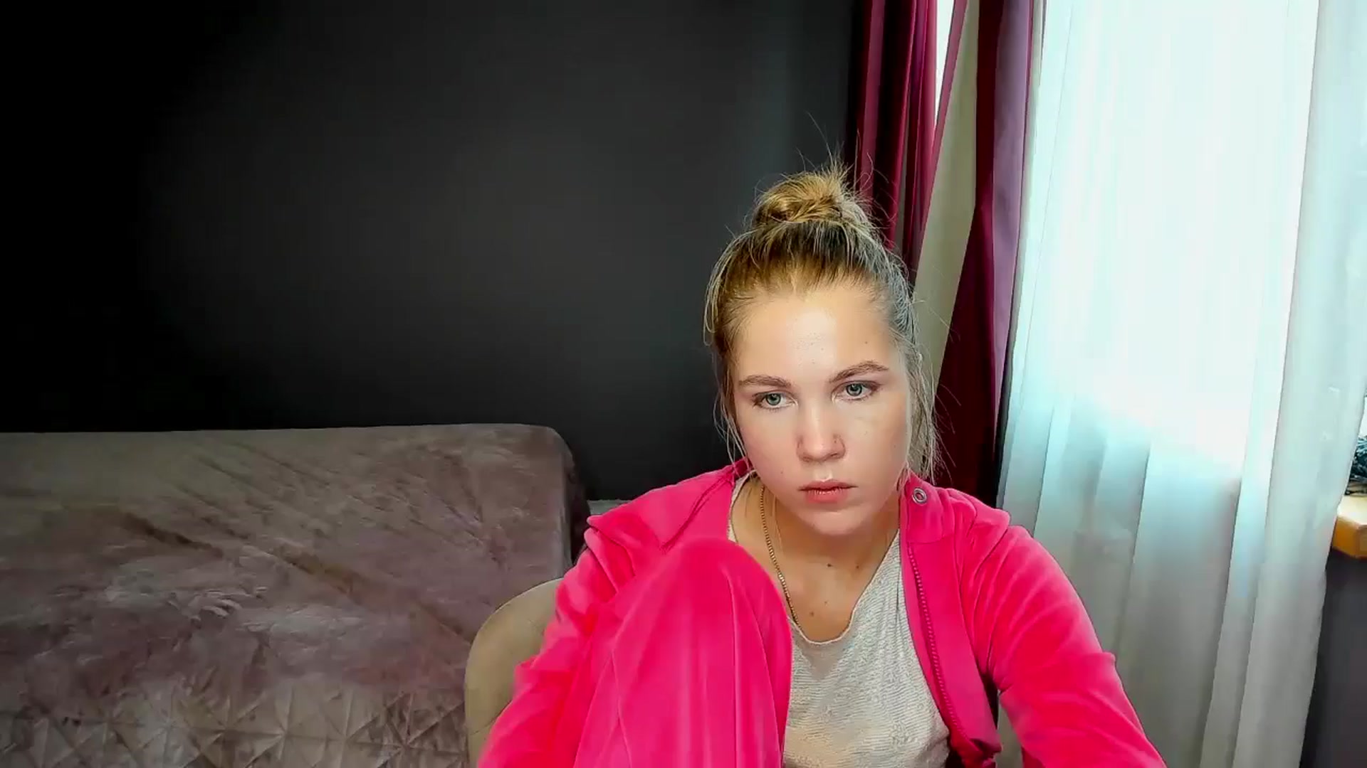 Gallery image thumbnail from Kate_Lewiss's myfreecams stream on, 11/06/2024, 09:07 image 16 of 20