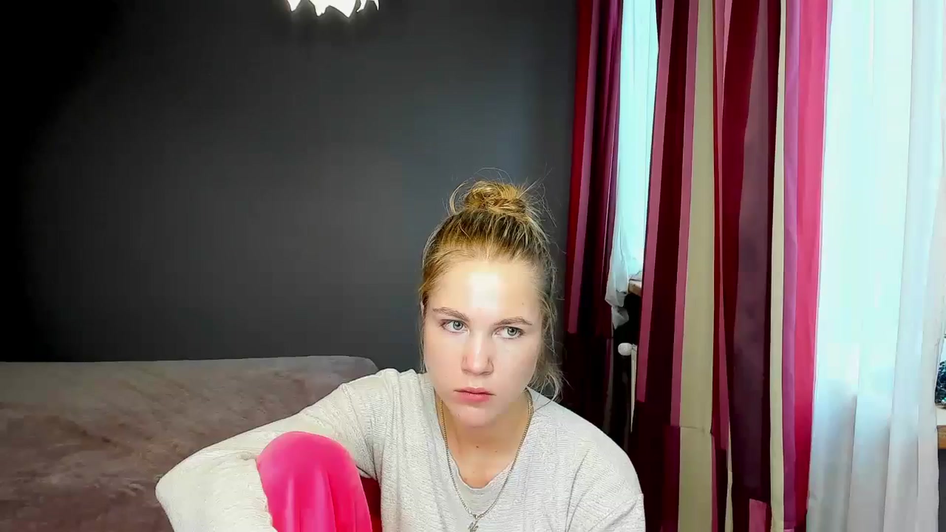 Gallery image thumbnail from Kate_Lewiss's myfreecams stream on, 11/06/2024, 12:01 image 14 of 20