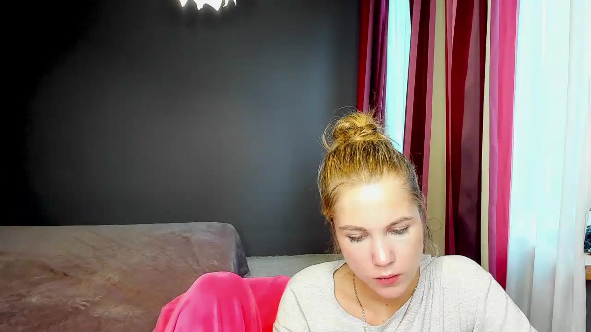 Gallery image thumbnail from Kate_Lewiss's myfreecams stream on, 11/06/2024, 12:01 image 17 of 20