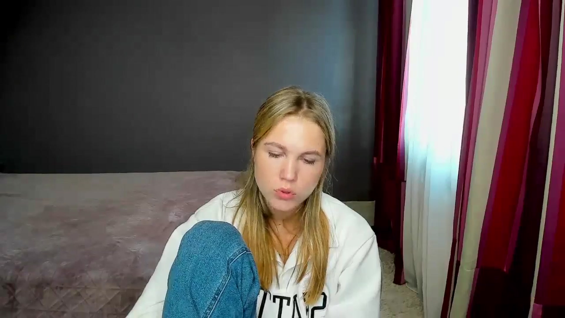 Gallery image thumbnail from Kate_Lewiss's myfreecams stream on, 11/07/2024, 09:18 image 12 of 20
