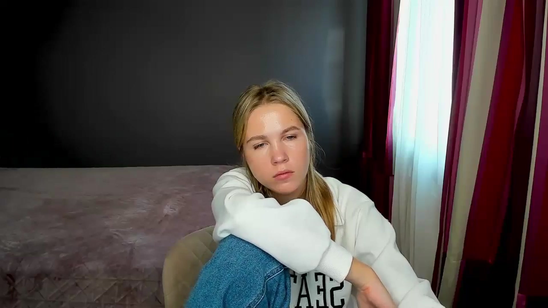 Gallery image thumbnail from Kate_Lewiss's myfreecams stream on, 11/07/2024, 09:18 image 10 of 20