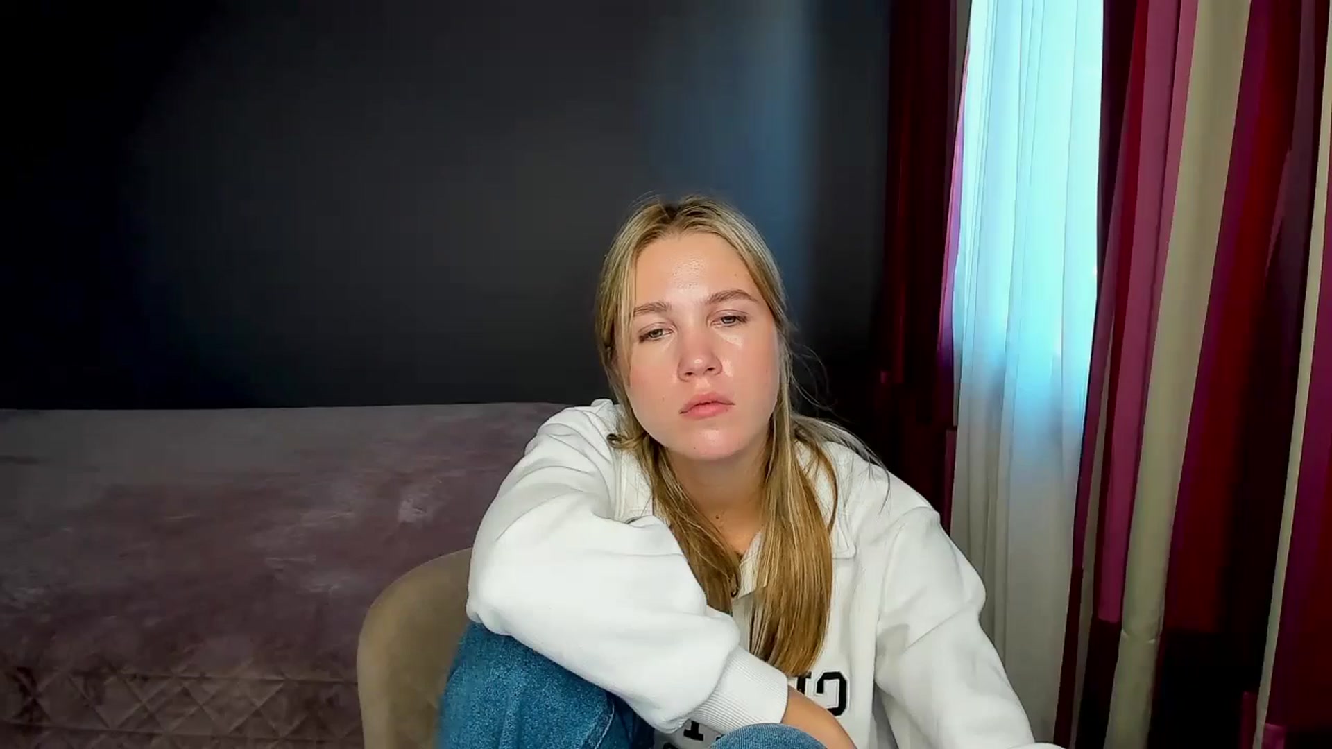 Gallery image thumbnail from Kate_Lewiss's myfreecams stream on, 11/07/2024, 11:38 image 10 of 20