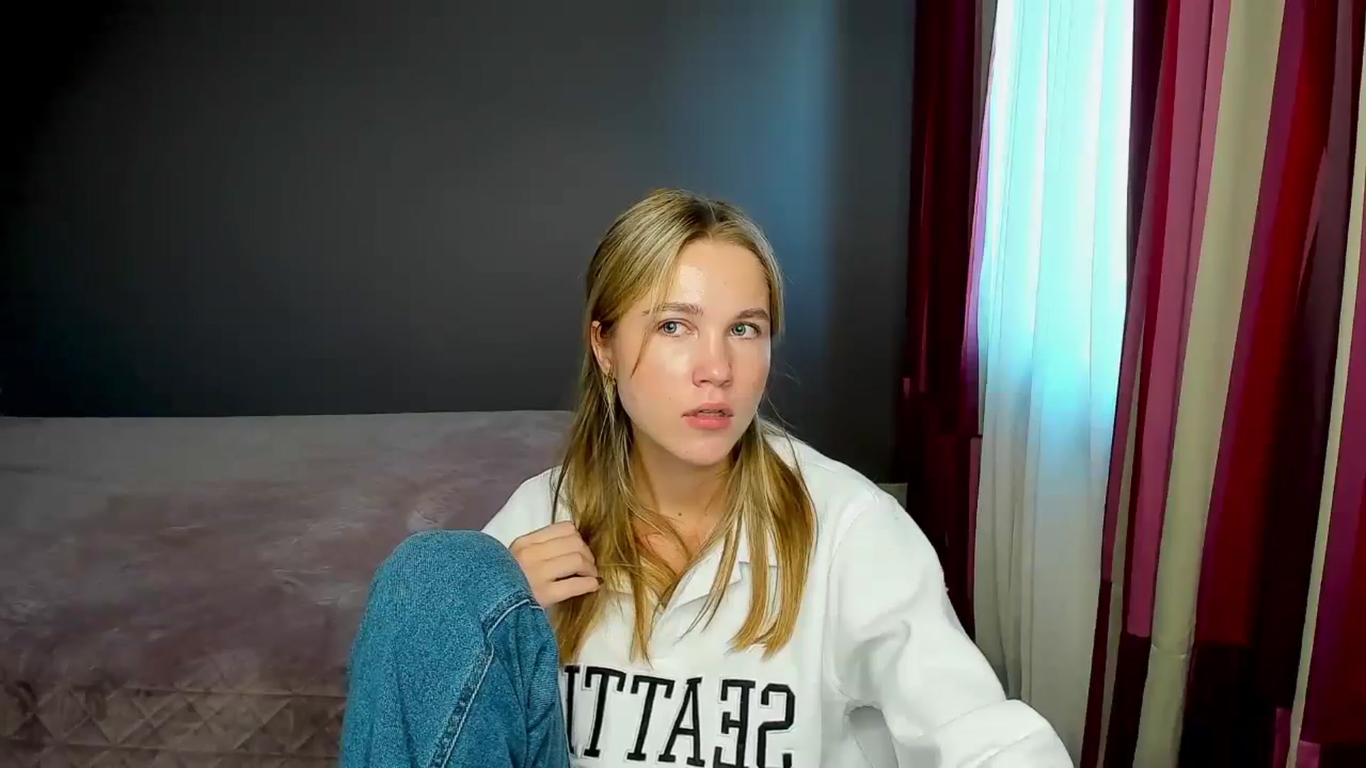 Gallery image thumbnail from Kate_Lewiss's myfreecams stream on, 11/07/2024, 11:38 image 5 of 20