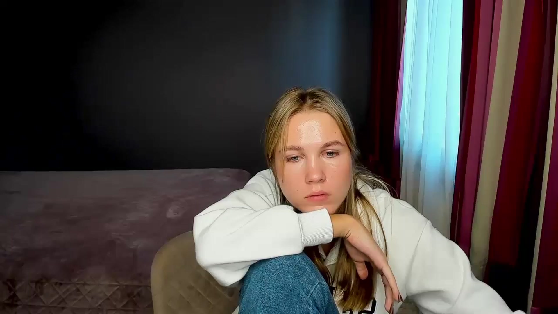 Gallery image thumbnail from Kate_Lewiss's myfreecams stream on, 11/07/2024, 11:38 image 19 of 20