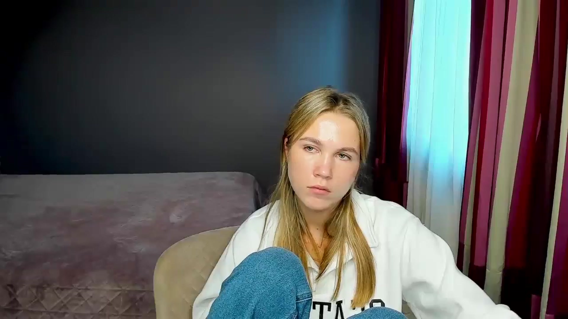 Gallery image thumbnail from Kate_Lewiss's myfreecams stream on, 11/07/2024, 12:01 image 19 of 20