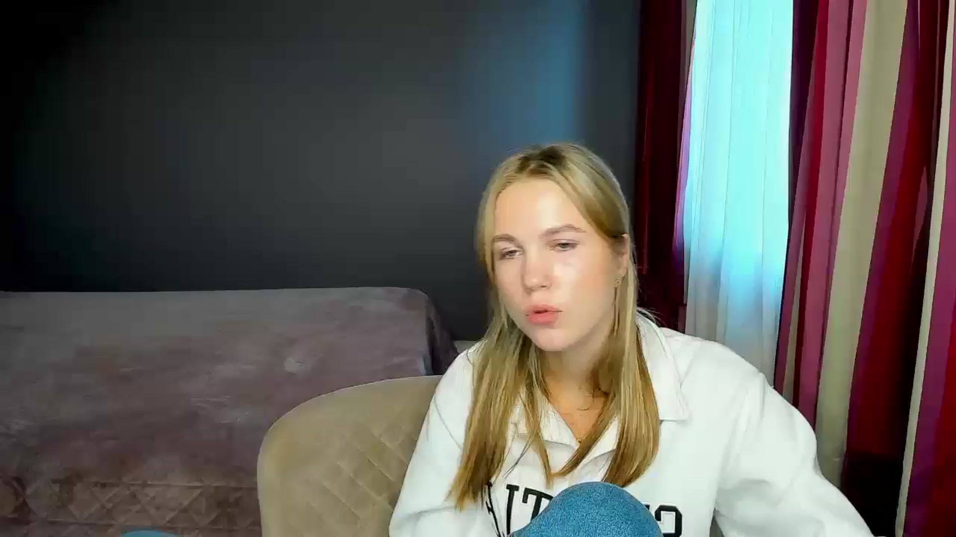 Gallery image thumbnail from Kate_Lewiss's myfreecams stream on, 11/07/2024, 12:01 image 1 of 20