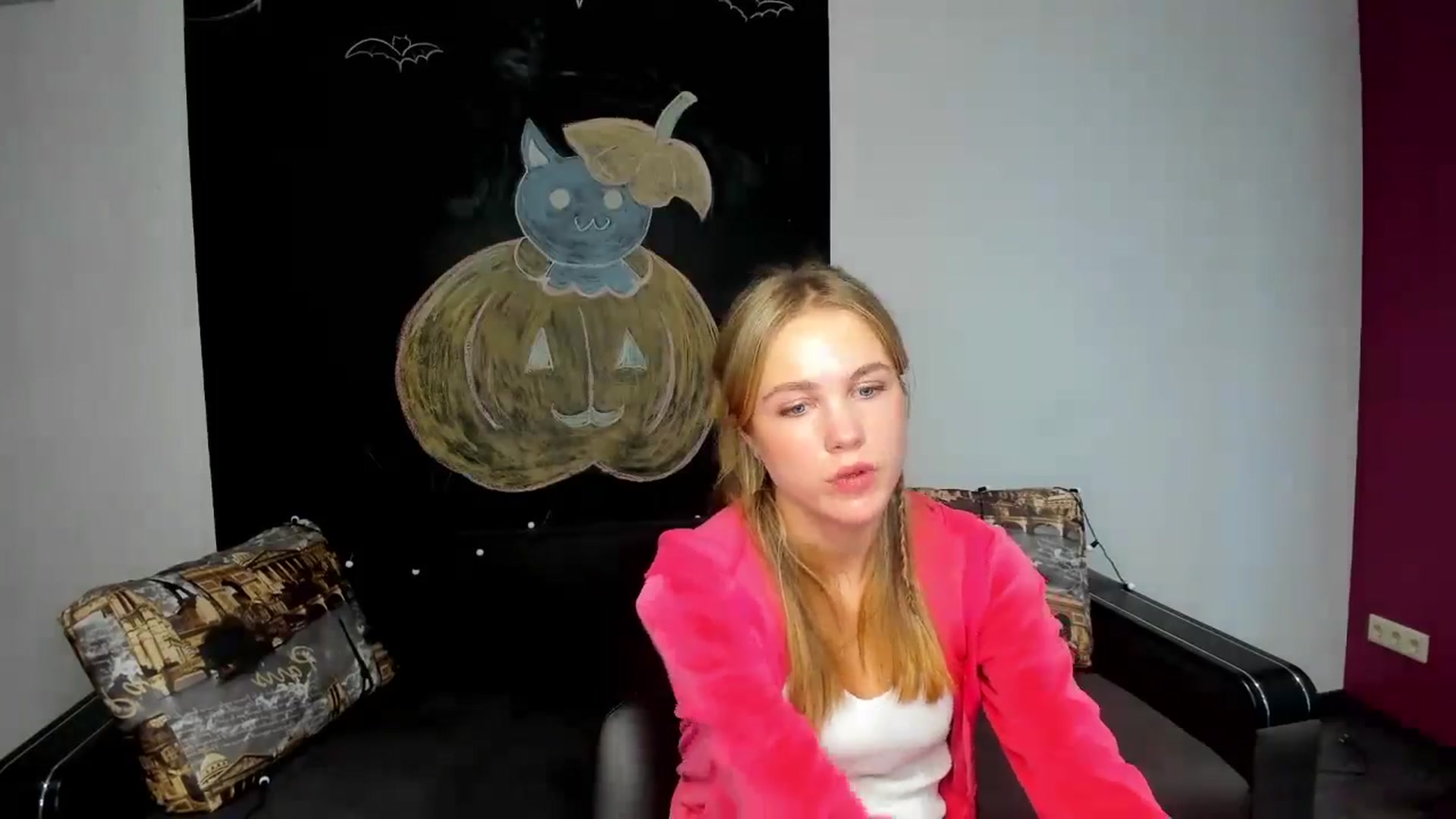 Gallery image thumbnail from Kate_Lewiss's myfreecams stream on, 11/08/2024, 12:04 image 7 of 20