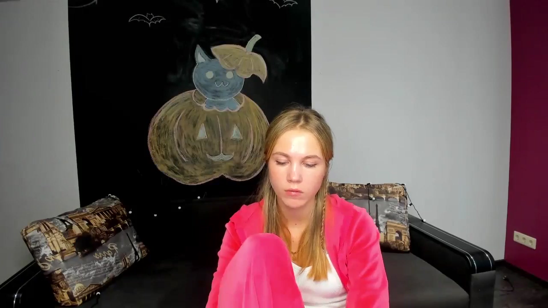 Gallery image thumbnail from Kate_Lewiss's myfreecams stream on, 11/08/2024, 12:04 image 11 of 20