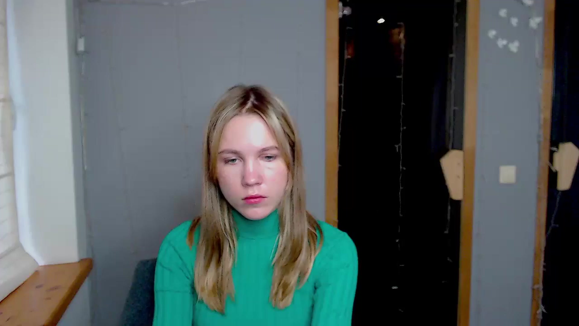 Gallery image thumbnail from Kate_Lewiss's myfreecams stream on, 11/10/2024, 09:49 image 3 of 20