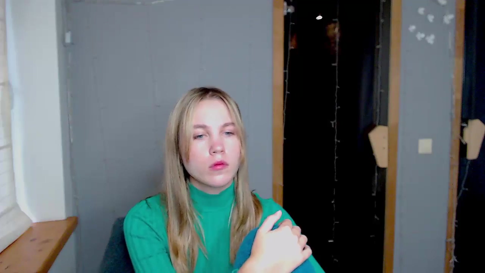 Gallery image thumbnail from Kate_Lewiss's myfreecams stream on, 11/10/2024, 09:49 image 14 of 20