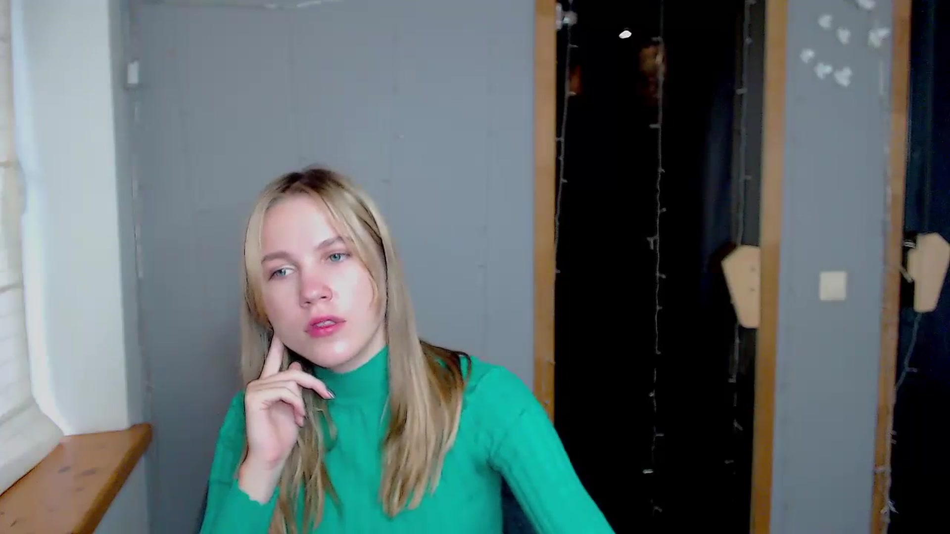 Gallery image thumbnail from Kate_Lewiss's myfreecams stream on, 11/10/2024, 09:49 image 9 of 20