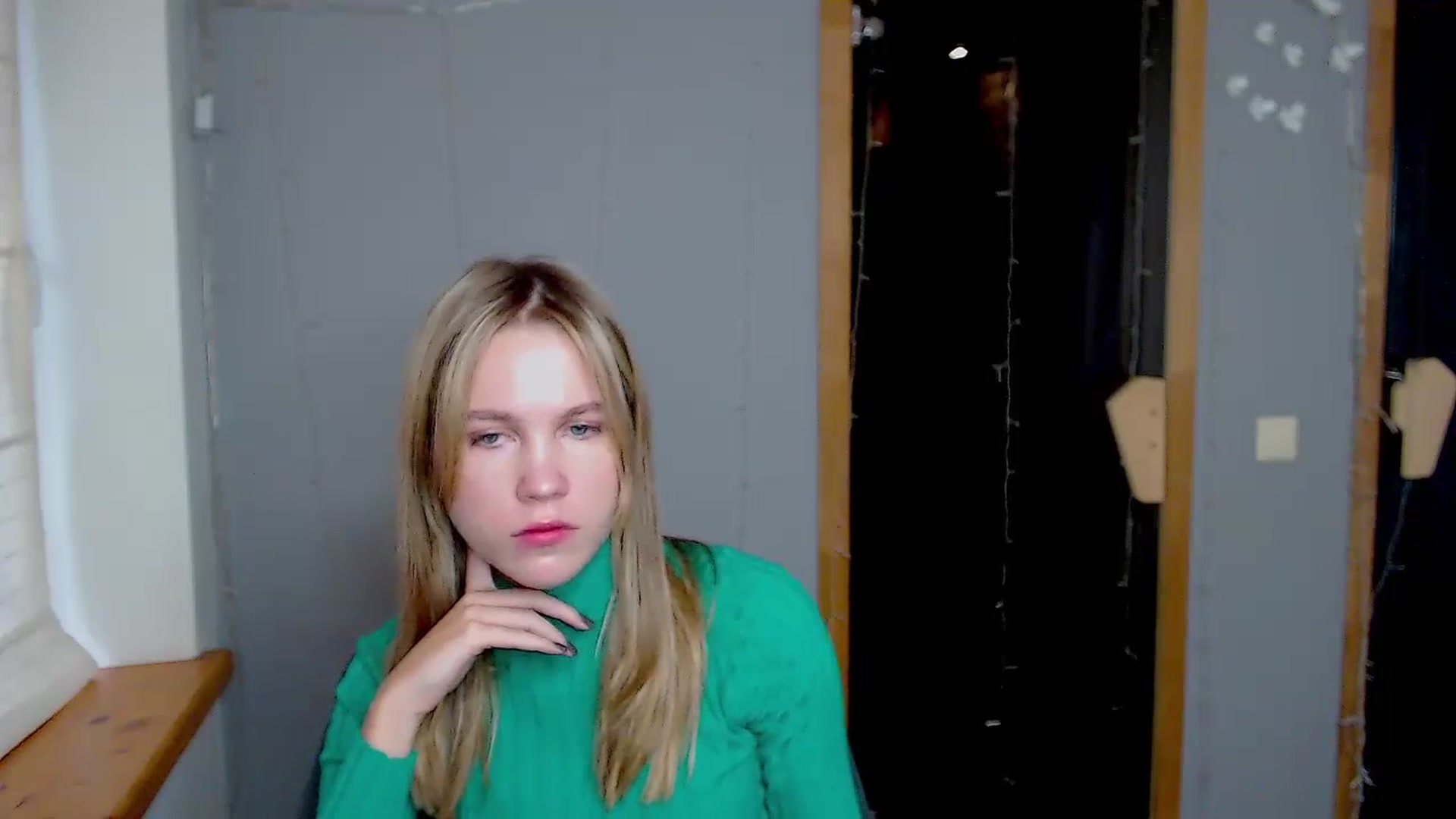 Gallery image thumbnail from Kate_Lewiss's myfreecams stream on, 11/10/2024, 09:49 image 18 of 20