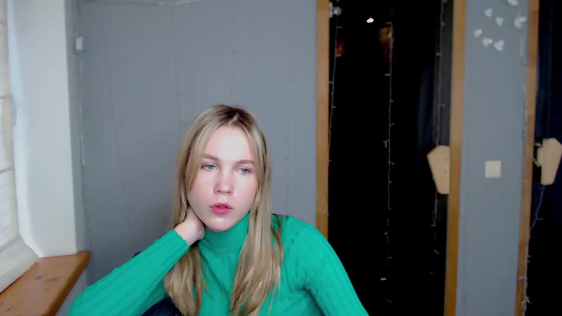 Gallery image thumbnail from Kate_Lewiss's myfreecams stream on, 11/10/2024, 10:02 image 16 of 20