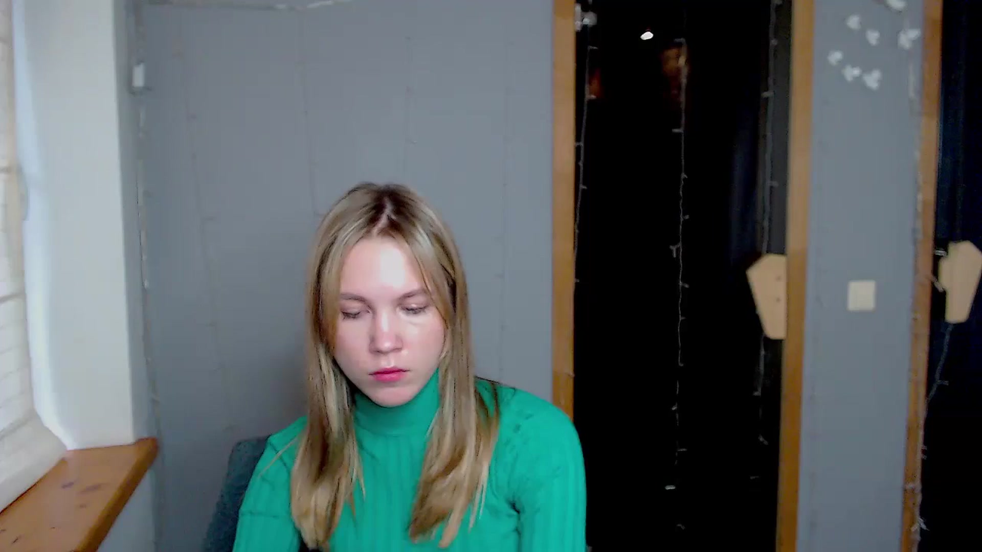 Gallery image thumbnail from Kate_Lewiss's myfreecams stream on, 11/10/2024, 10:02 image 12 of 20