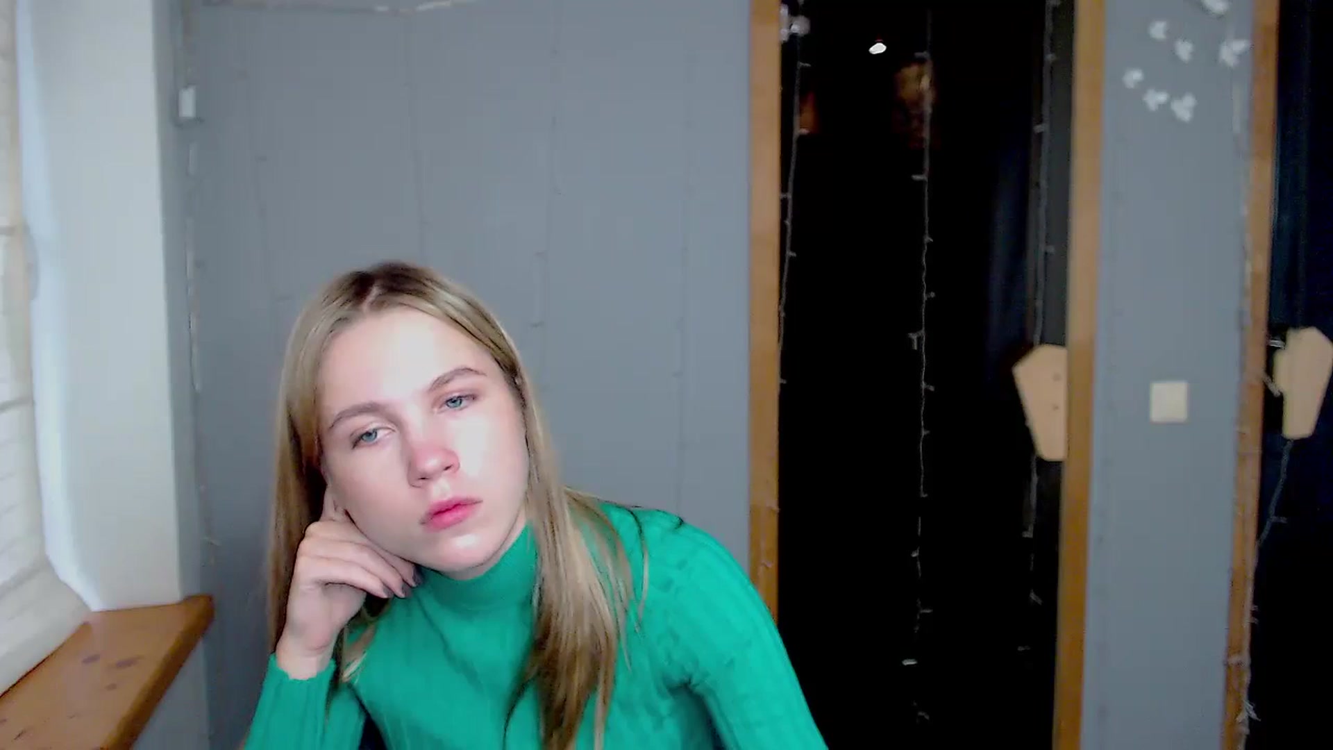 Gallery image thumbnail from Kate_Lewiss's myfreecams stream on, 11/10/2024, 12:14 image 10 of 20