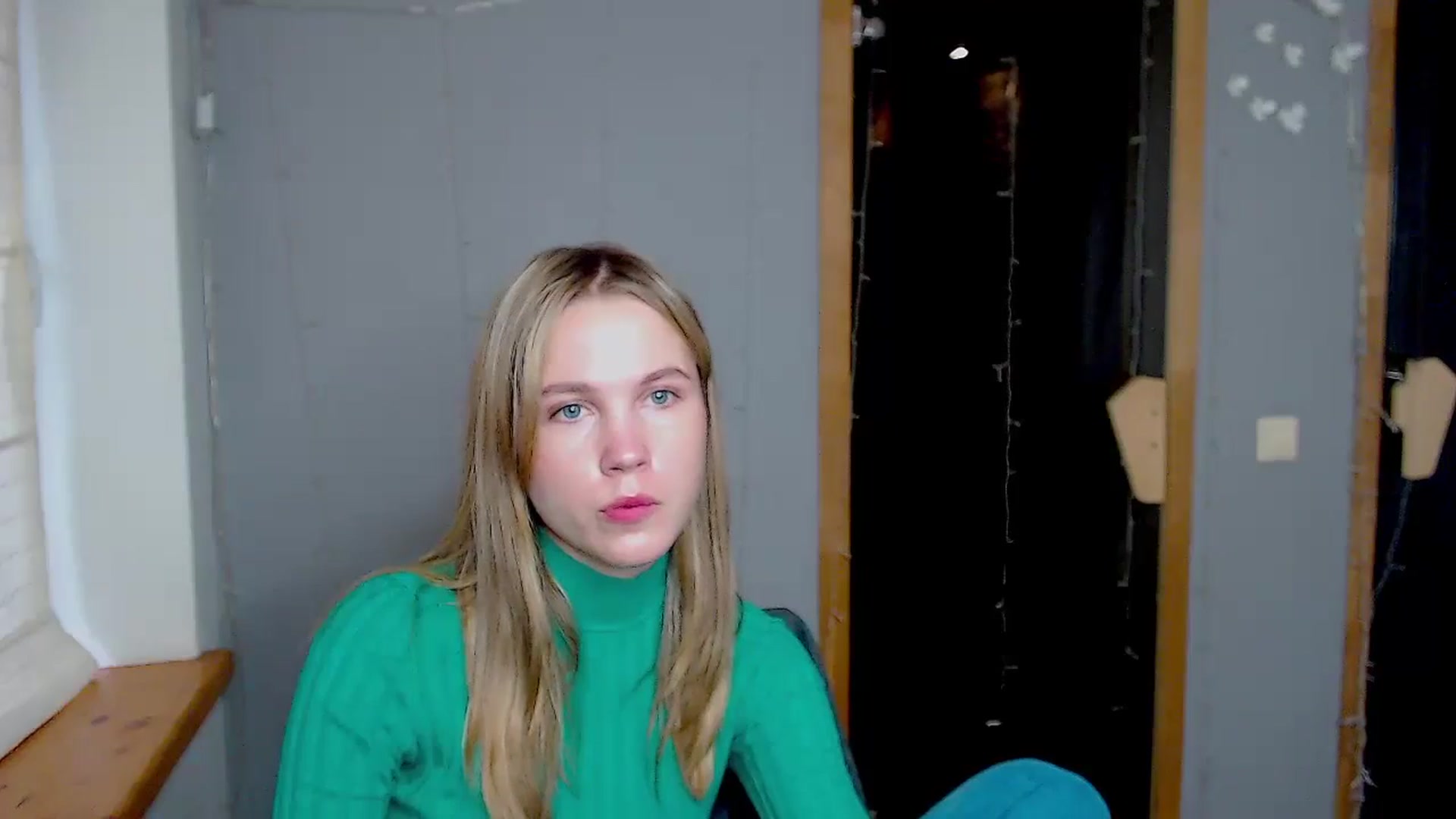 Gallery image thumbnail from Kate_Lewiss's myfreecams stream on, 11/10/2024, 12:14 image 2 of 20