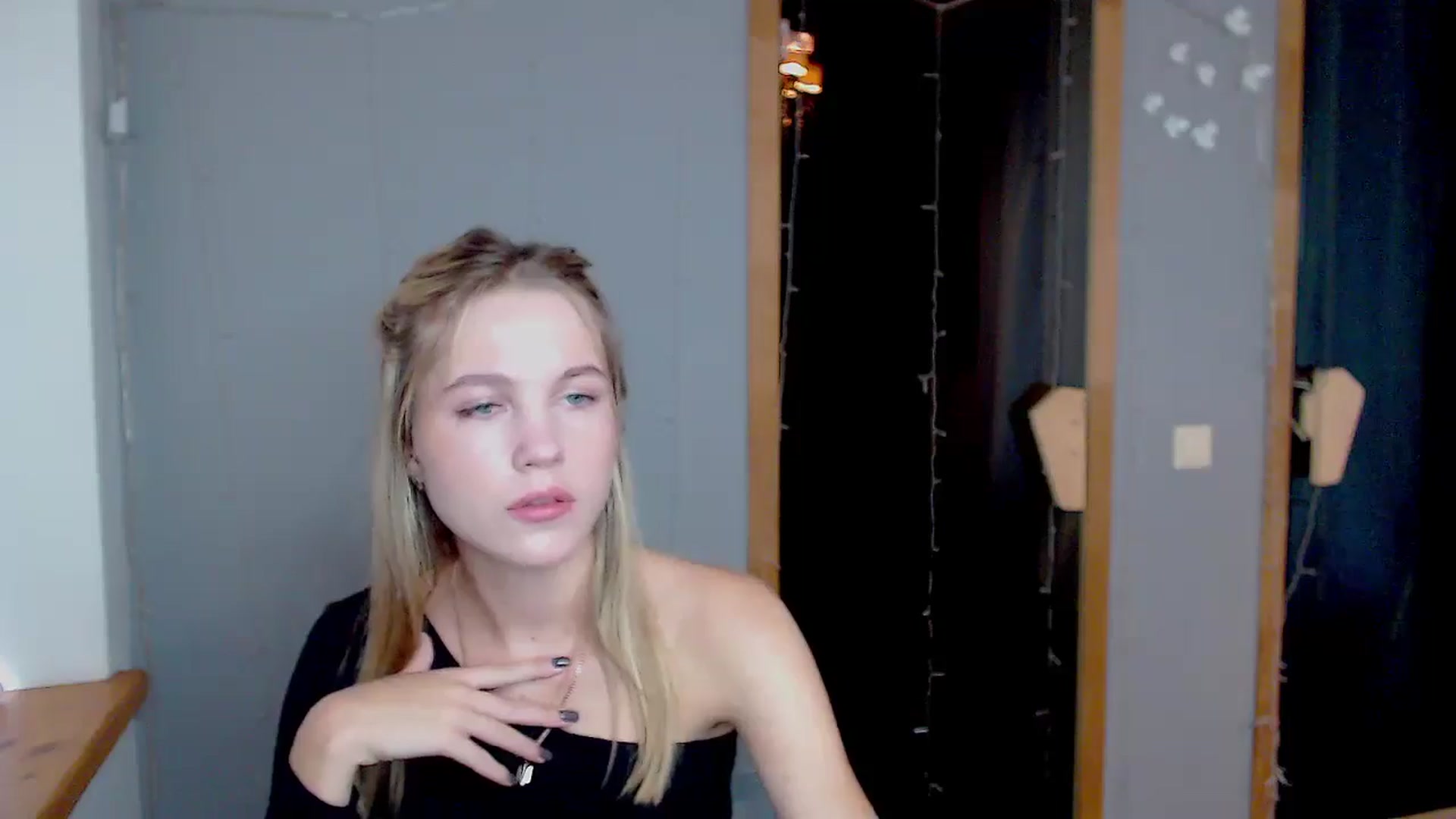 Gallery image thumbnail from Kate_Lewiss's myfreecams stream on, 11/11/2024, 08:54 image 8 of 20