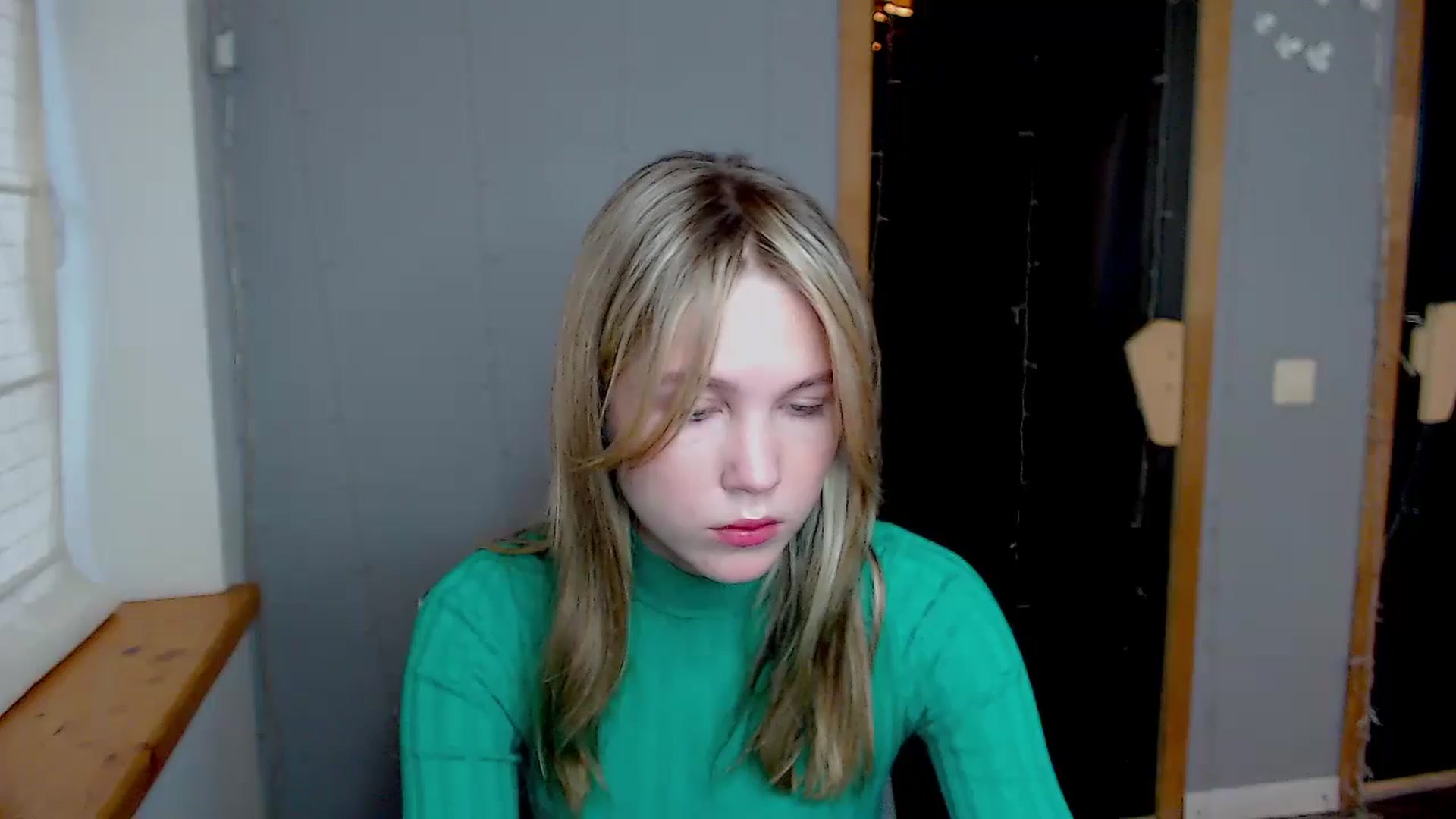 Gallery image thumbnail from Kate_Lewiss's myfreecams stream on, 11/12/2024, 09:16 image 1 of 20