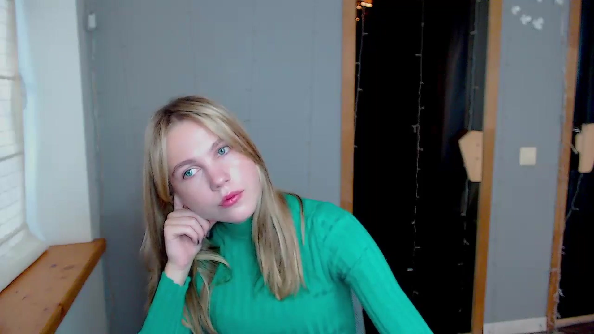 Gallery image thumbnail from Kate_Lewiss's myfreecams stream on, 11/12/2024, 09:16 image 2 of 20