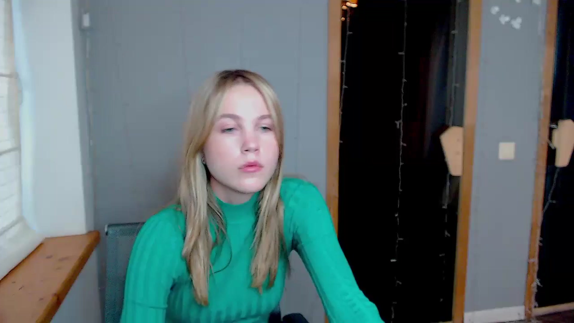 Gallery image thumbnail from Kate_Lewiss's myfreecams stream on, 11/12/2024, 10:16 image 12 of 20