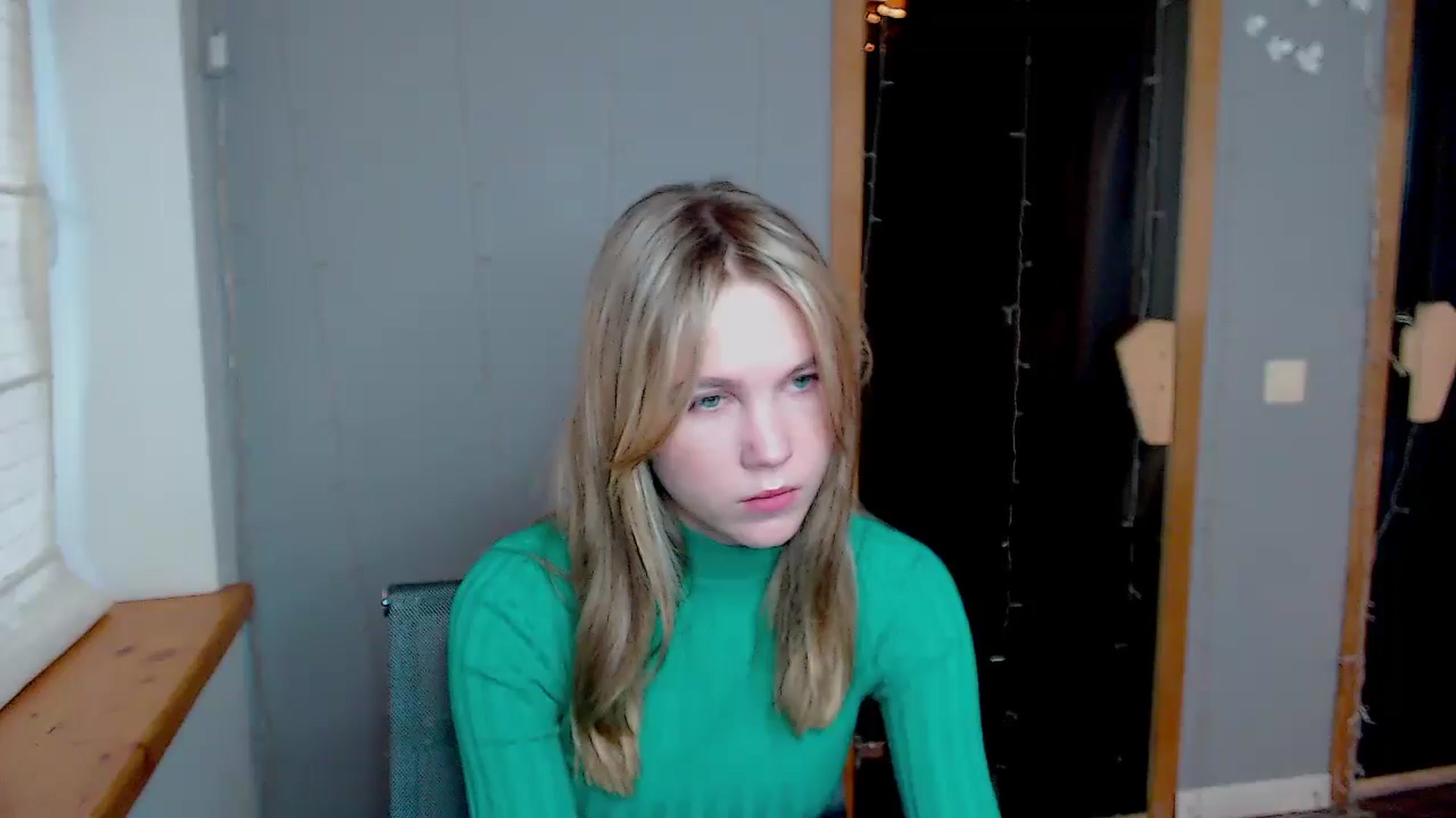 Gallery image thumbnail from Kate_Lewiss's myfreecams stream on, 11/12/2024, 10:16 image 4 of 20