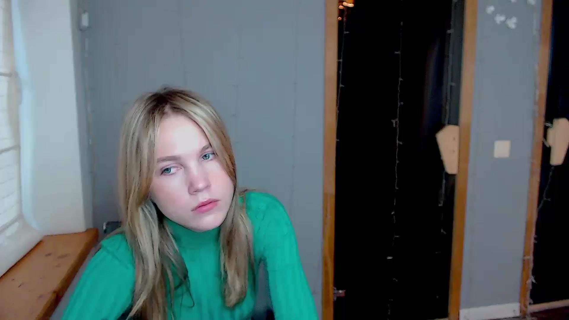 Gallery image thumbnail from Kate_Lewiss's myfreecams stream on, 11/12/2024, 10:16 image 13 of 20