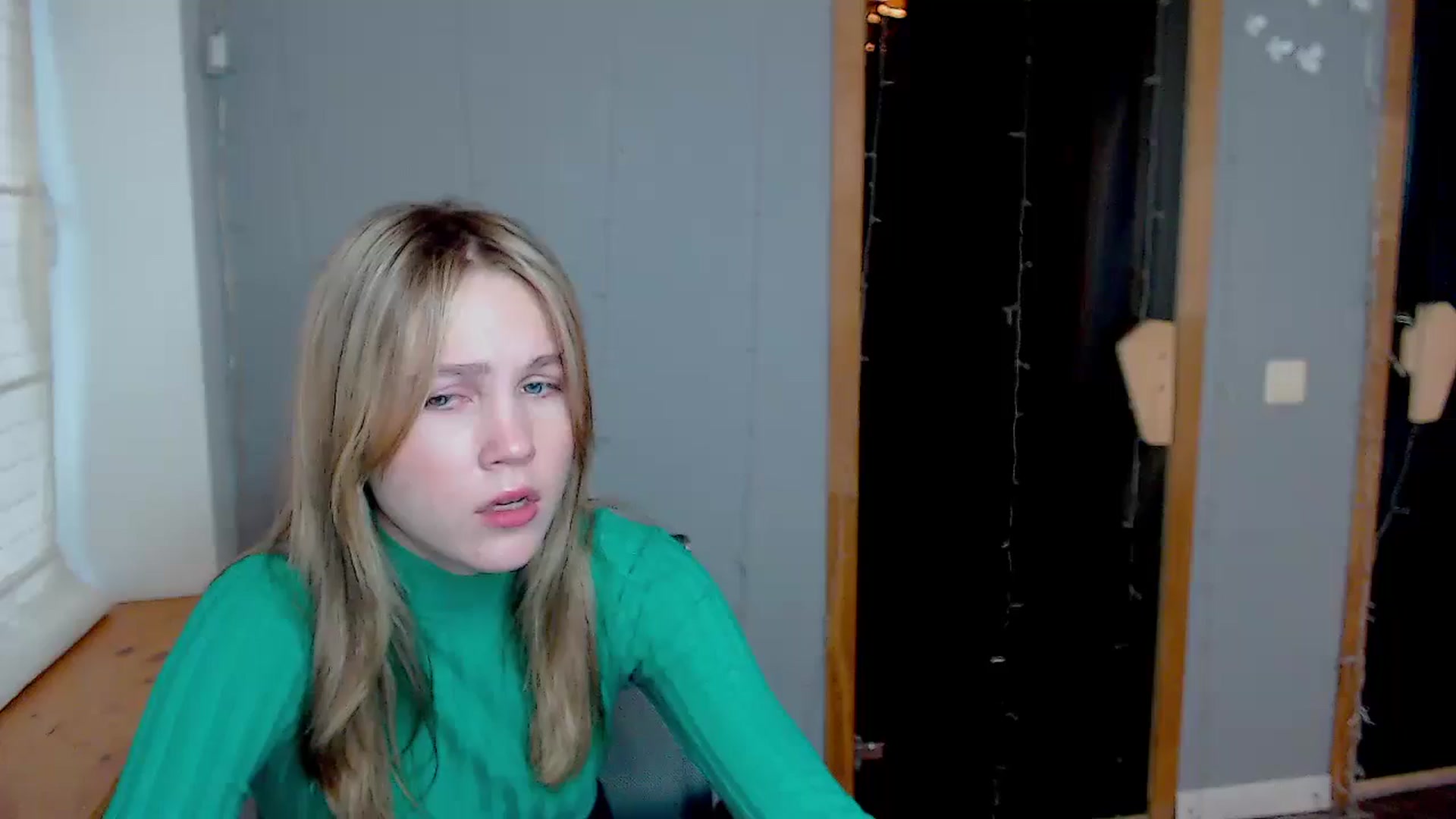 Gallery image thumbnail from Kate_Lewiss's myfreecams stream on, 11/12/2024, 10:16 image 17 of 20
