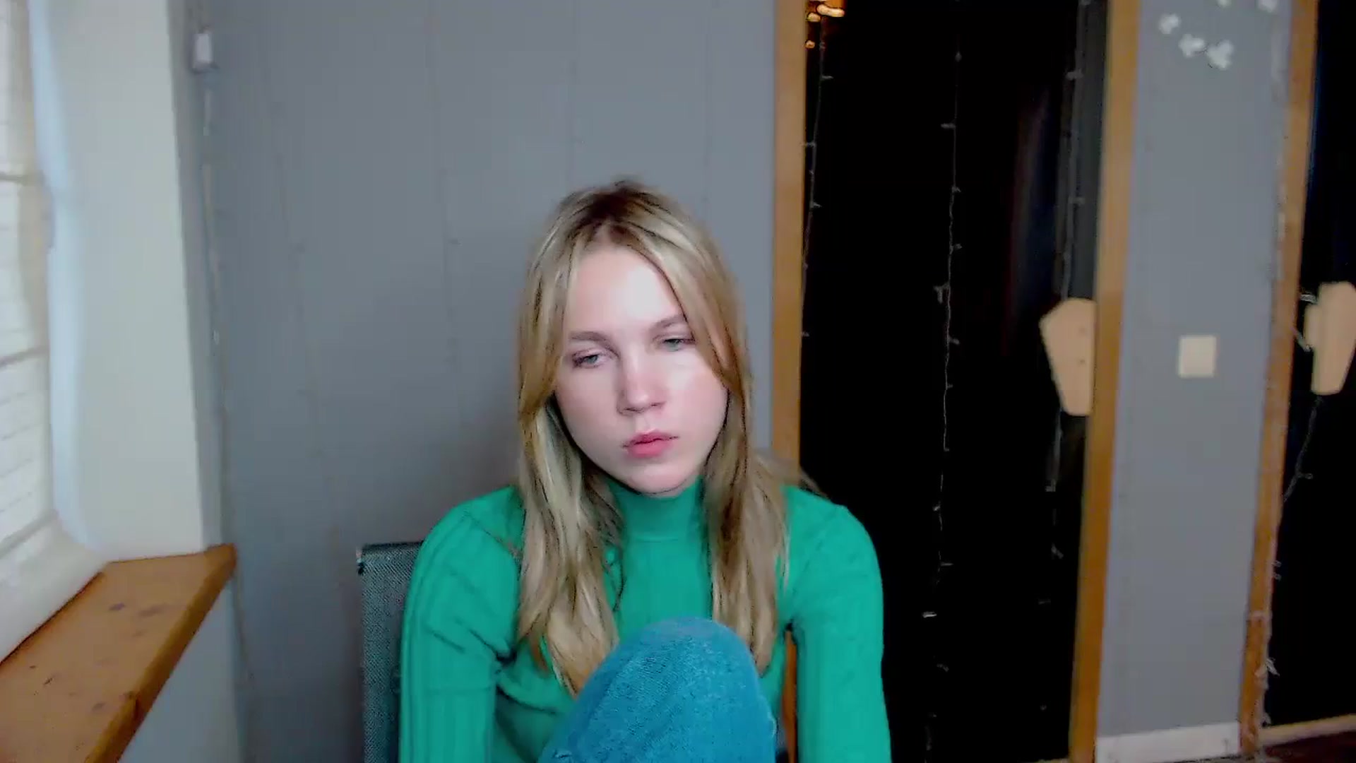 Gallery image thumbnail from Kate_Lewiss's myfreecams stream on, 11/12/2024, 10:16 image 10 of 20