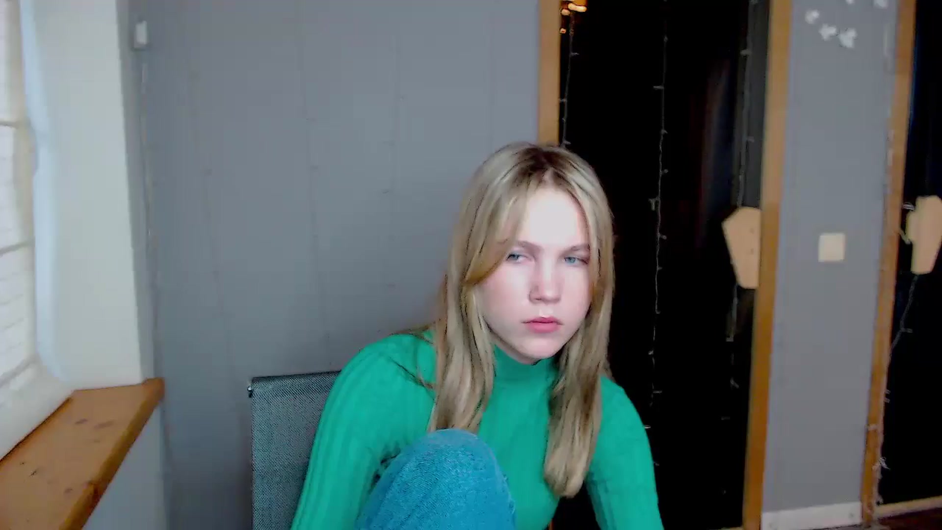 Gallery image thumbnail from Kate_Lewiss's myfreecams stream on, 11/12/2024, 10:16 image 8 of 20