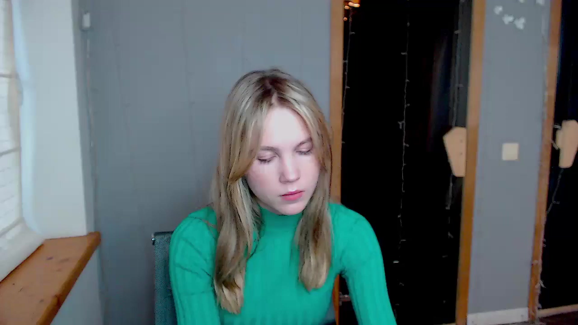 Gallery image thumbnail from Kate_Lewiss's myfreecams stream on, 11/12/2024, 10:16 image 3 of 20