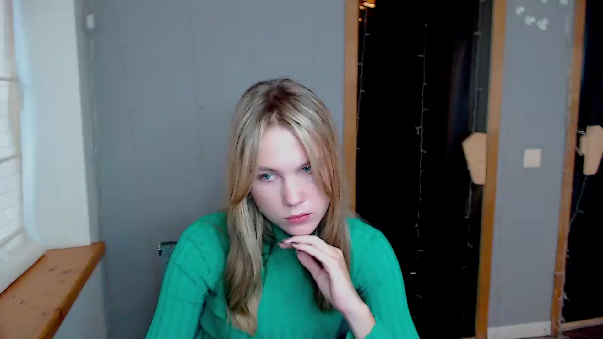 Gallery image thumbnail from Kate_Lewiss's myfreecams stream on, 11/12/2024, 10:16 image 1 of 20